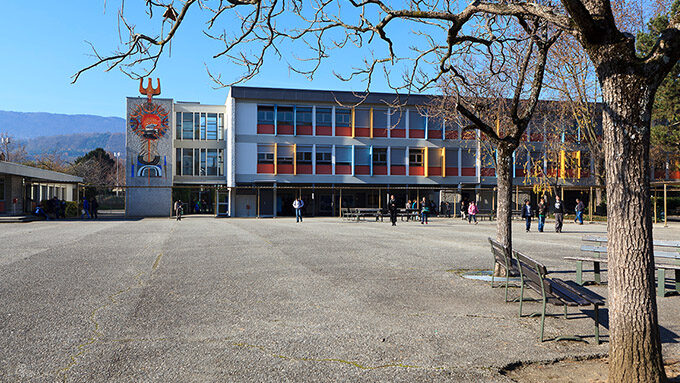 photo d'une des façade du collège de Bissy à Chambéry